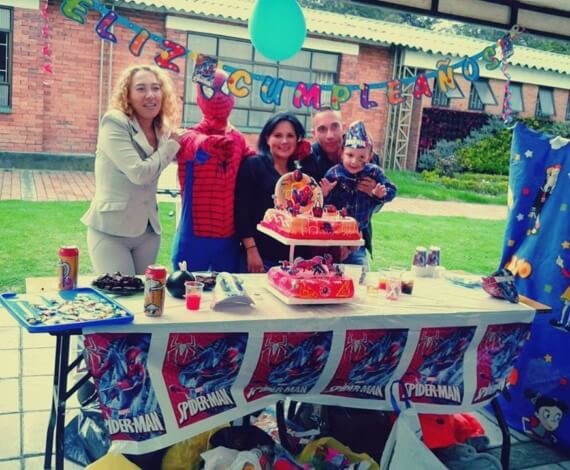 Fiesta infantil con personaje Spiderman